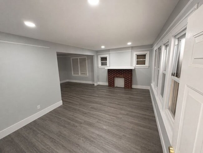 Building Photo - 13944 Winthrop St