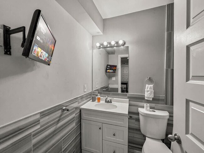 Building Photo - 1149 N 3rd St