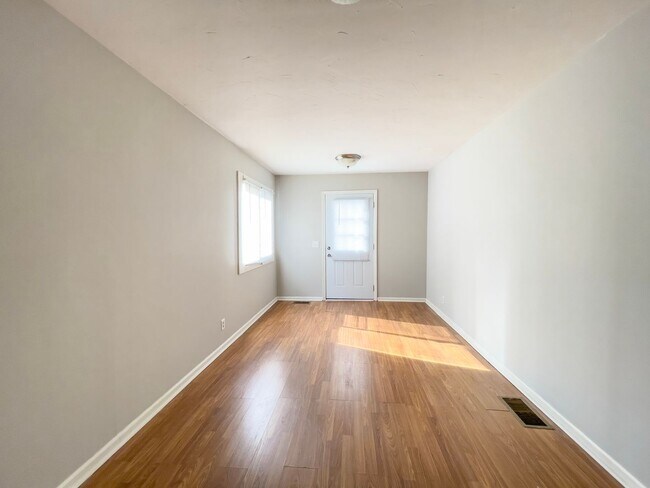 Building Photo - PRELEASING for AUGUST! Pet-Friendly 4BR Walk to Ball State