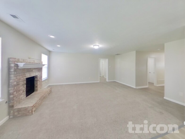 Building Photo - 214 Rolling Ridge Dr