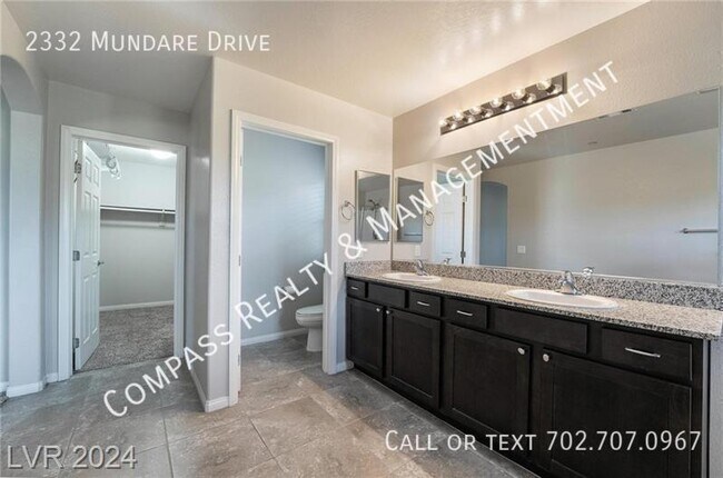 Building Photo - 2332 Mundare Dr