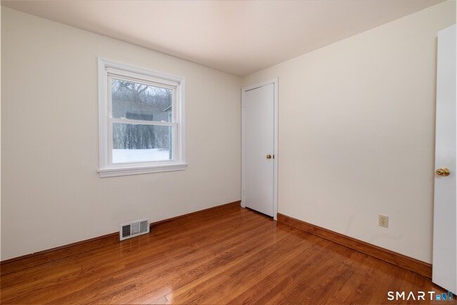 Building Photo - 481 Bunker Hill Ave