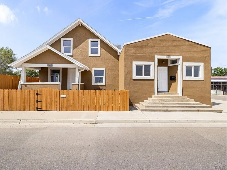 Building Photo - 1835 E 4th St