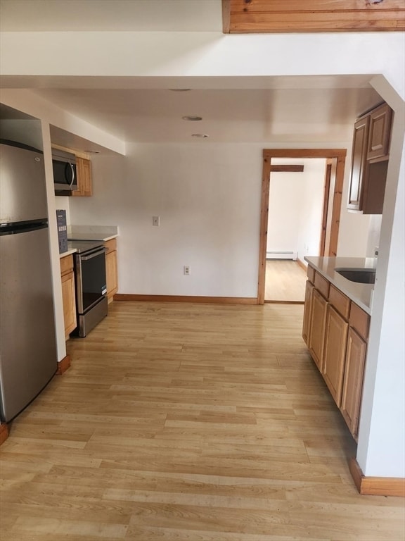 Building Photo - 92 Main St