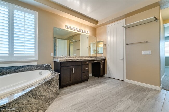 Building Photo - 3994 Jacob Lake Cir