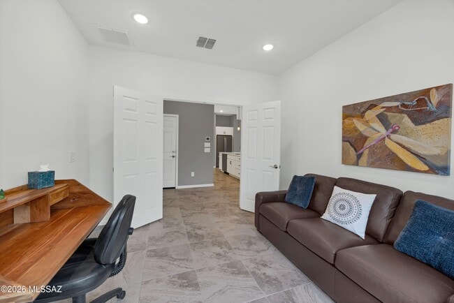 Building Photo - 39589 S Summerwood Dr