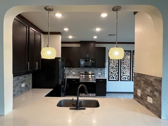 Building Photo - 309 Kaden Prince Dr