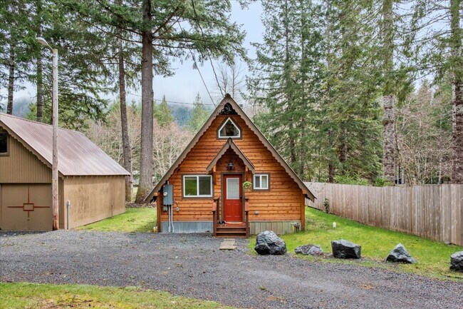 Building Photo - 102 Tahoma Pl