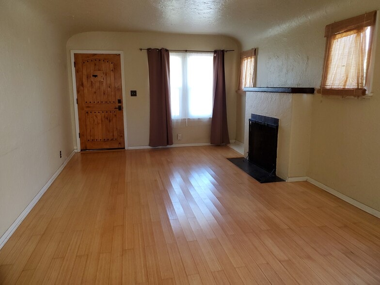 living room to front door - 10832 Westminster Ave