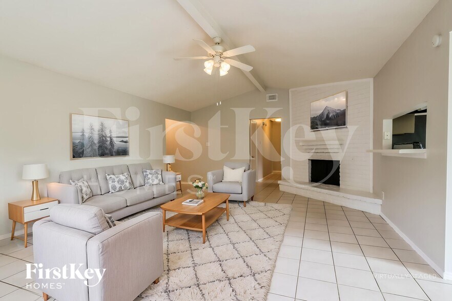 Building Photo - 9819 Kiwi Ln