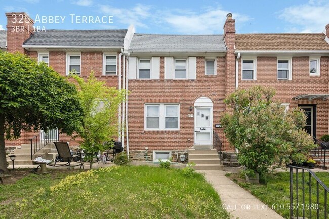Primary Photo - 325 Abbey Terrace