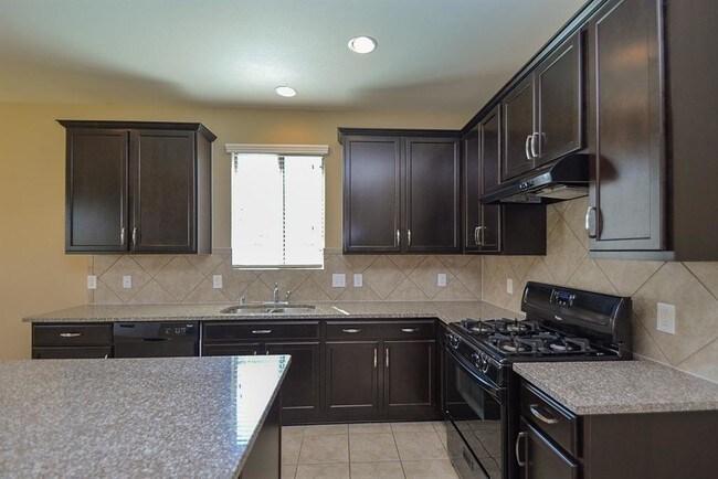 Building Photo - 8135 Running Brook Ln
