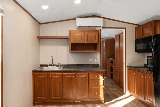 Building Photo - 720 Pritchett Ln