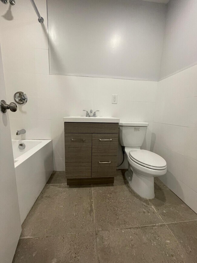 168 Ocean Ave 11 - 178 Ocean Ave