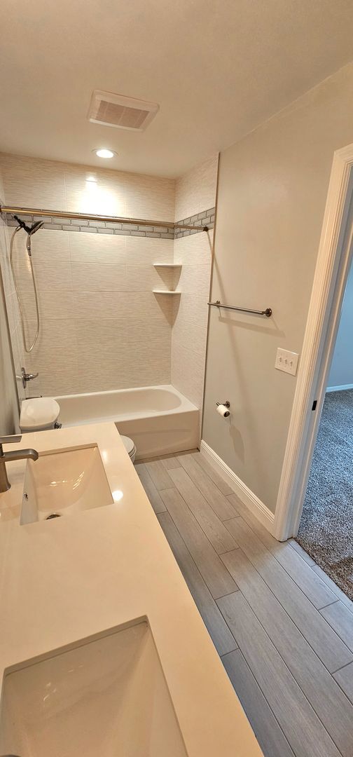 Building Photo - Indian Harbor Beach- 2 Story Townhome