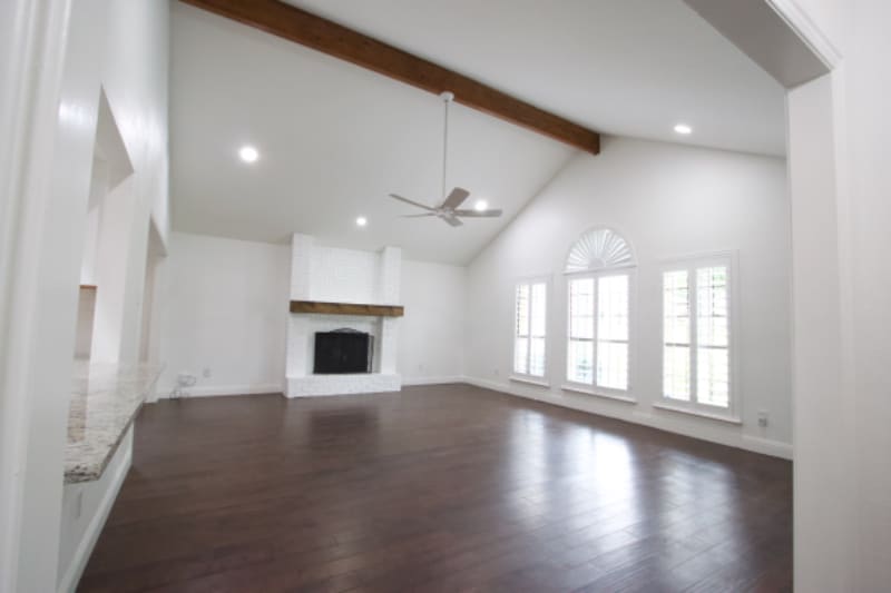 Building Photo - 320 Heneretta Dr