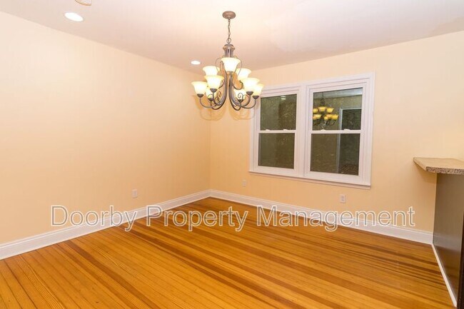 Building Photo - 1123 John Ross Rd