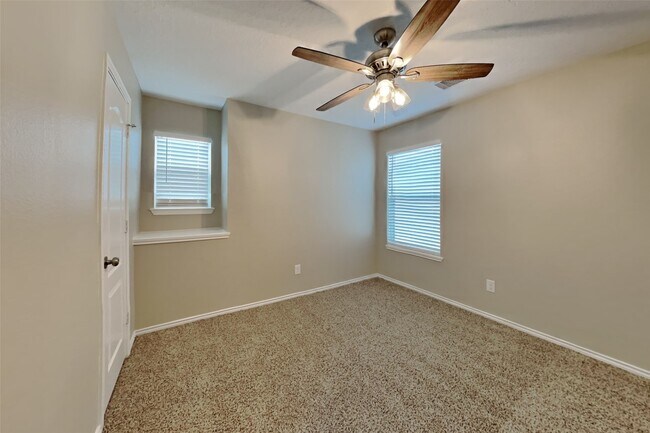 Building Photo - 18451 Westgate Pasture Ln