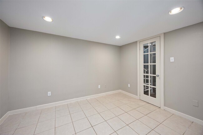 Building Photo - 1711 Wentworth St