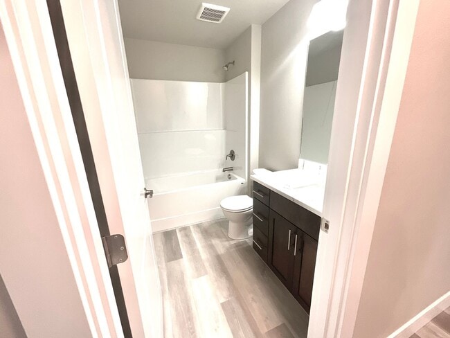Building Photo - Brand New Beautiful Home