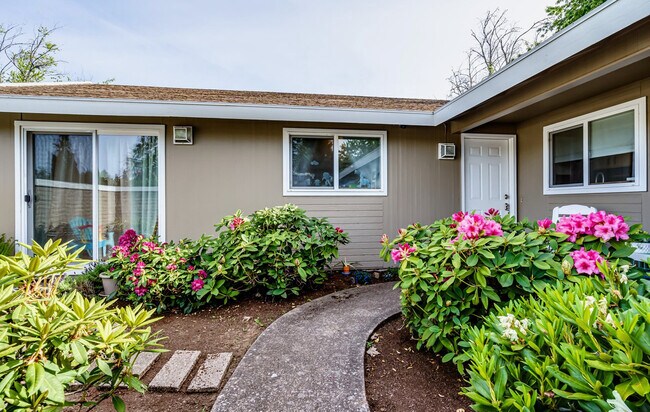 Building Photo - 1812 Brittany St