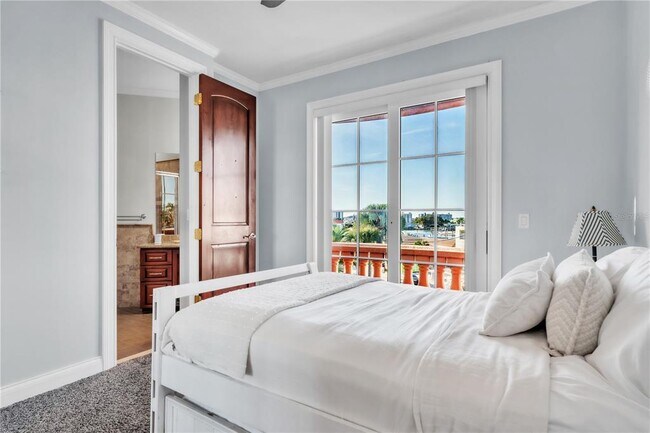 Building Photo - 7924 3rd Ave S