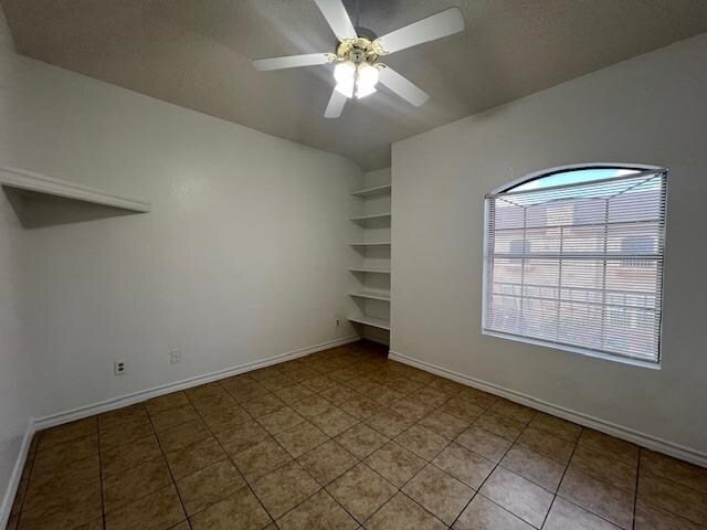 Building Photo - 1419 E Gustavus St