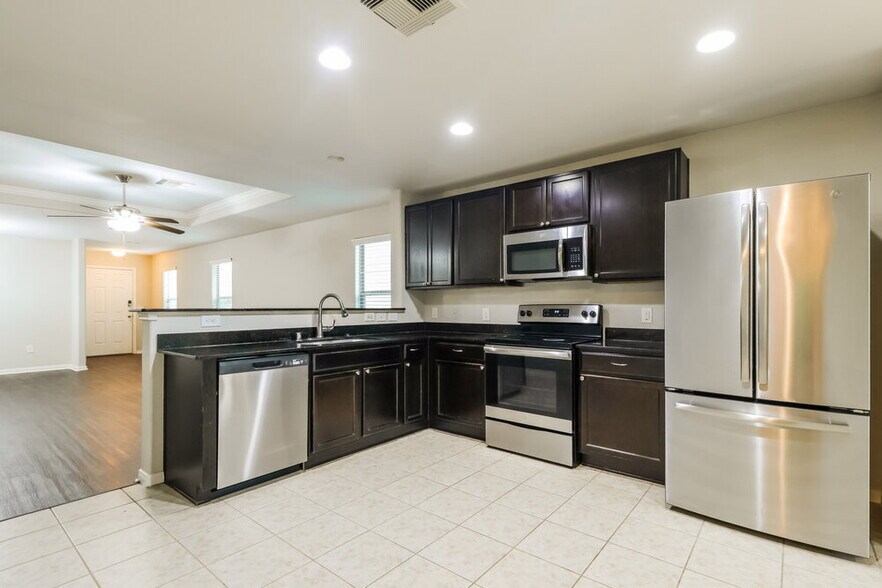 Building Photo - 13450 Gardenia Mist Lane