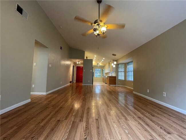 Building Photo - 8406 Birmingham Dr