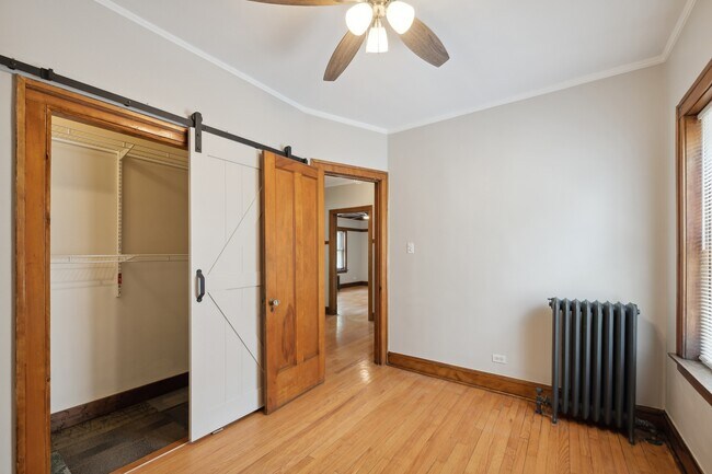 Building Photo - 919 Dunlop Ave