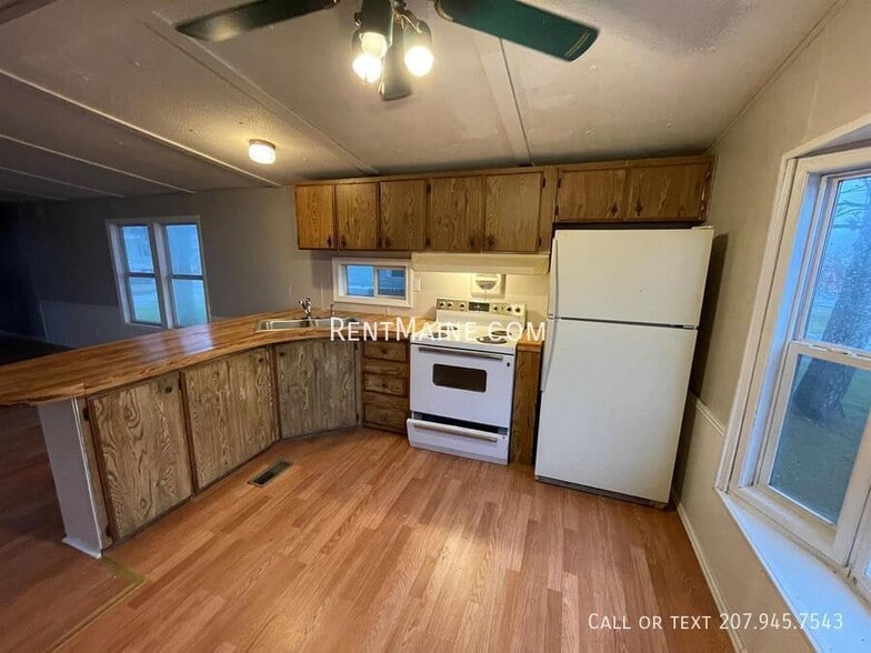 Primary Photo - 133 Harrison St