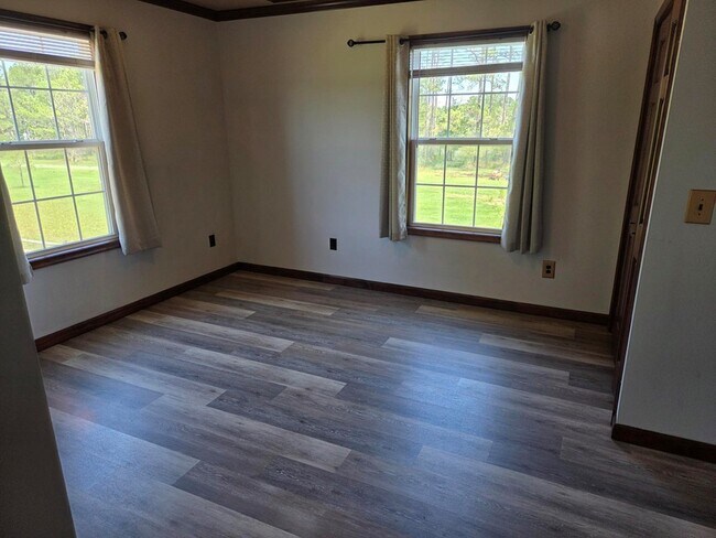 Building Photo - 29481 Killmon Ln