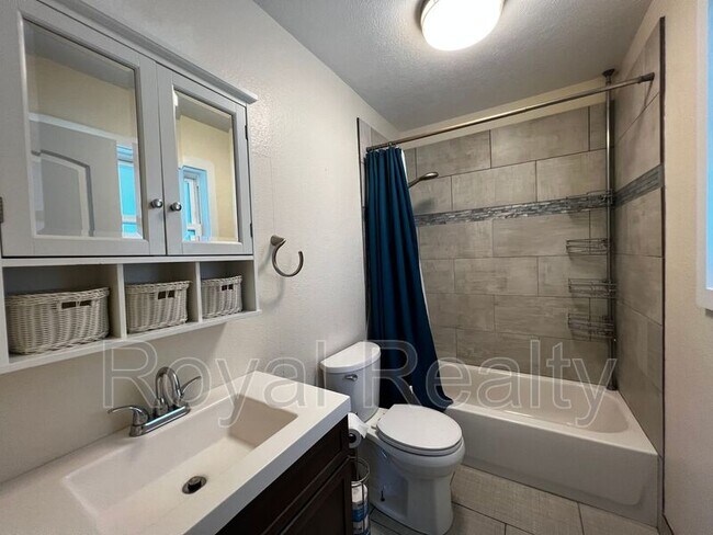 Building Photo - 167 Mahina St