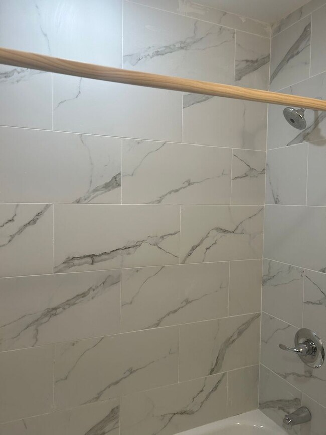 Building Photo - Beautiful  3Br 2Bat house for rent