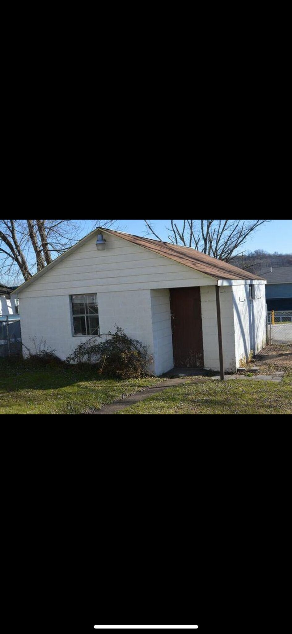 Building Photo - 818 Gaston Ave