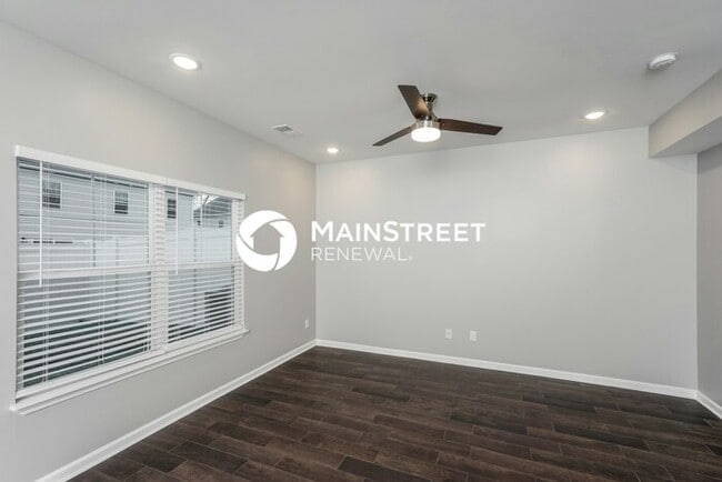 Building Photo - 3 Bedroom Pet-Friendly Home in Jeffersonvi...