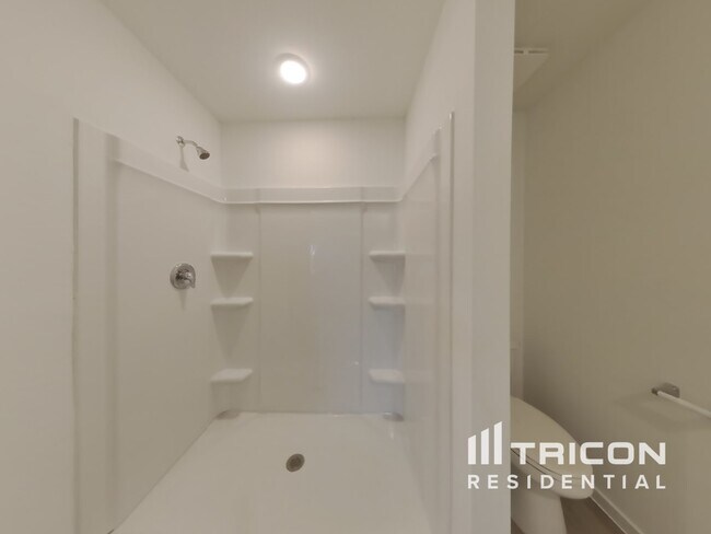 Building Photo - 3009 Dawn Sound Dr