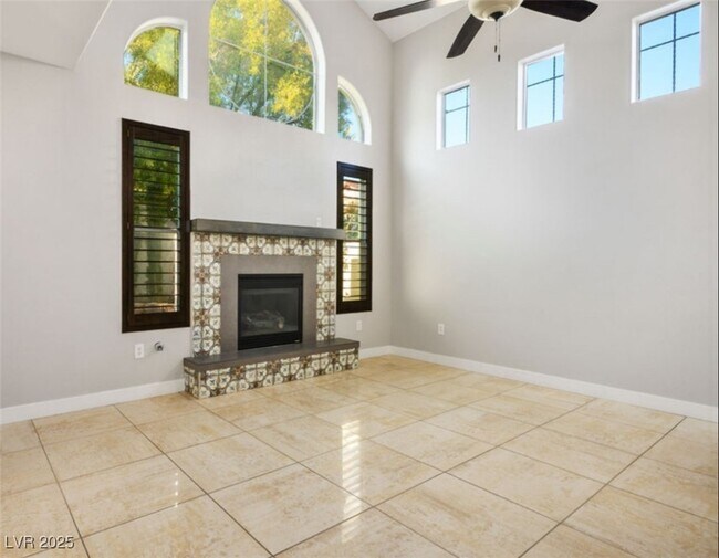 Building Photo - 8778 Villa La Rae Ave