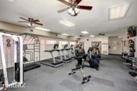 Building Photo - 1 br, 1 bath Condo - 12222 North Paradise ...