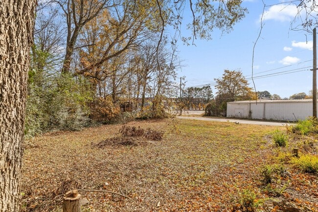 Building Photo - 207 Culberson Ave