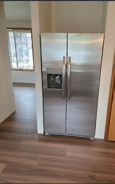 Building Photo - 3437 SW 2nd St