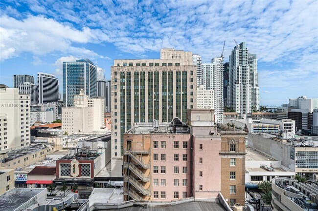 Building Photo - 151 SE 1st St