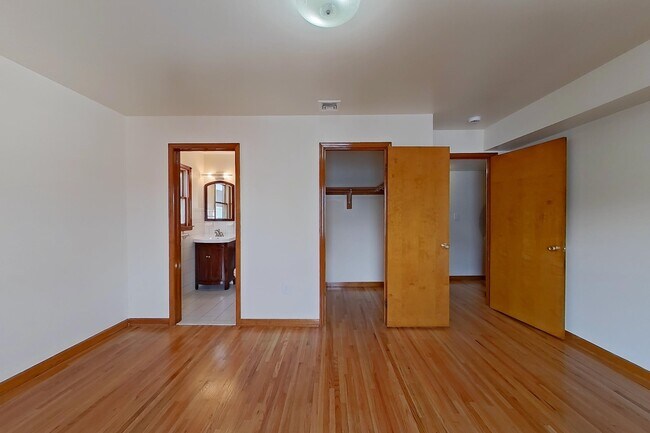 Building Photo - 55 Ferguson St
