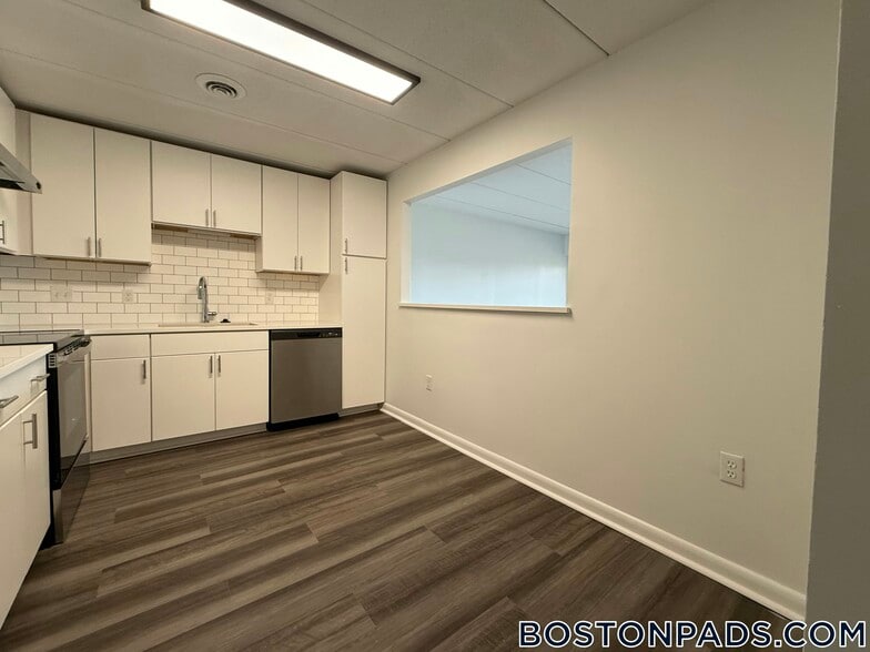 Building Photo - 53 Hill Rd