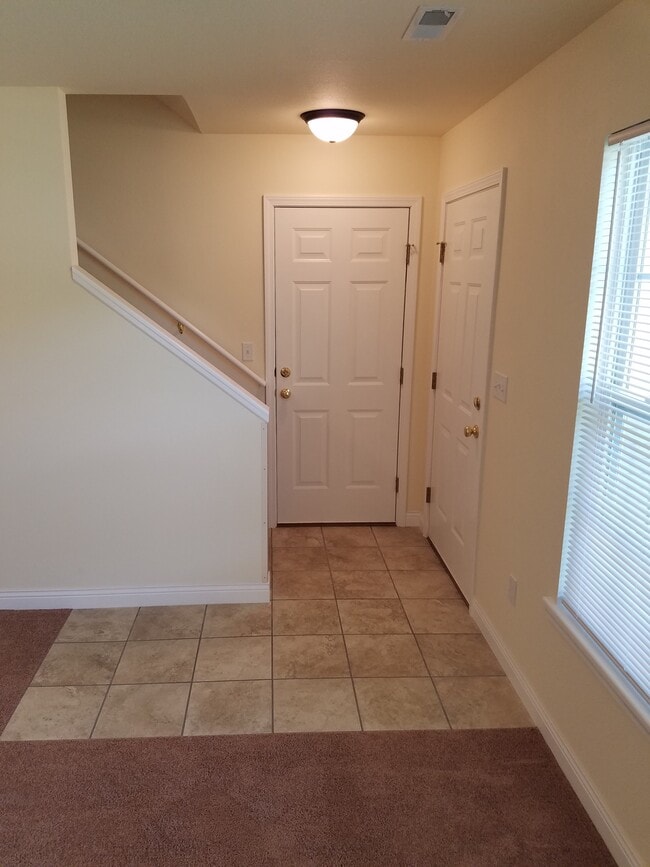 Building Photo - 3510 James Dale Rd