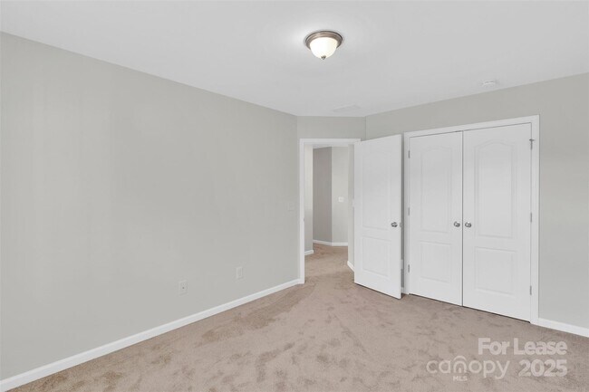 Building Photo - 3024 Kirkwall Ln