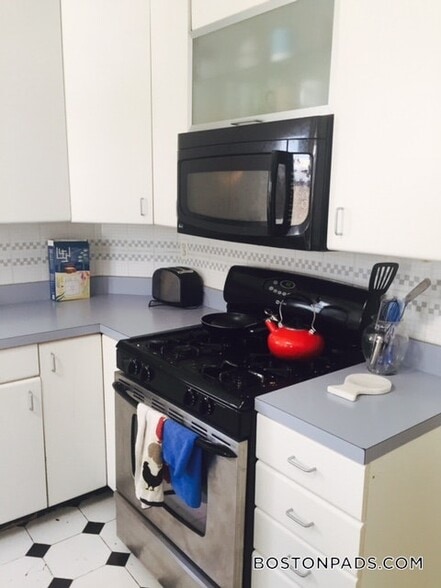 Building Photo - 229 Harvard St