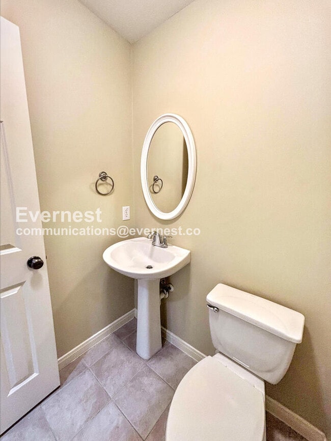 Building Photo - 2244 La Branch St