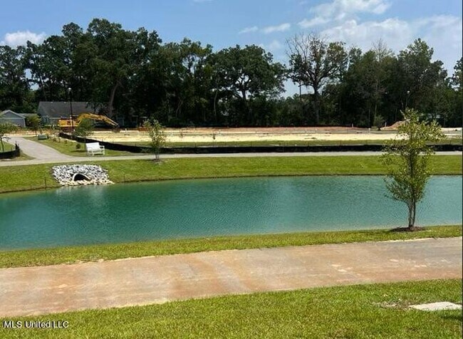 Building Photo - 12281 Sinclair Dr