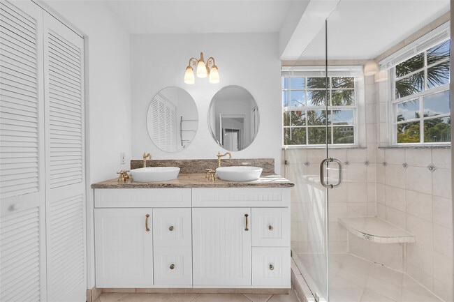 Building Photo - 5307 Buckhead Cir